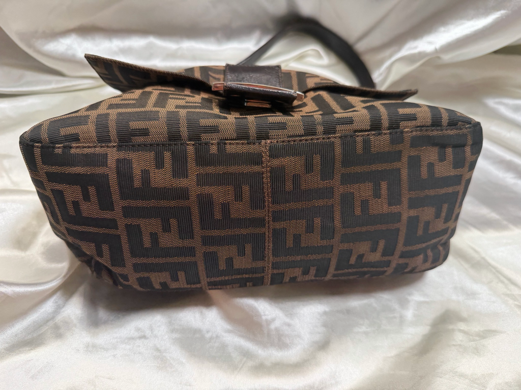 Fendi Mama Baguette Flap in Tobacco