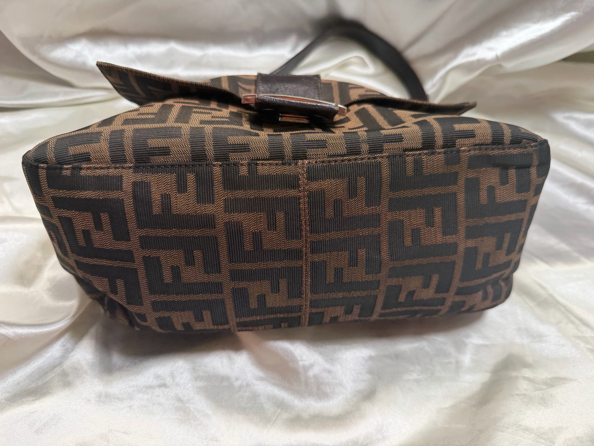 Fendi Mama Baguette Flap in Tobacco