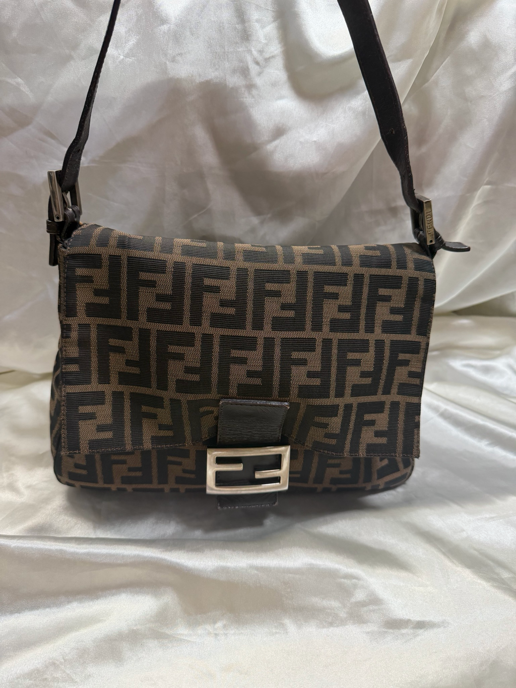 Fendi Mama Baguette Flap in Tobacco