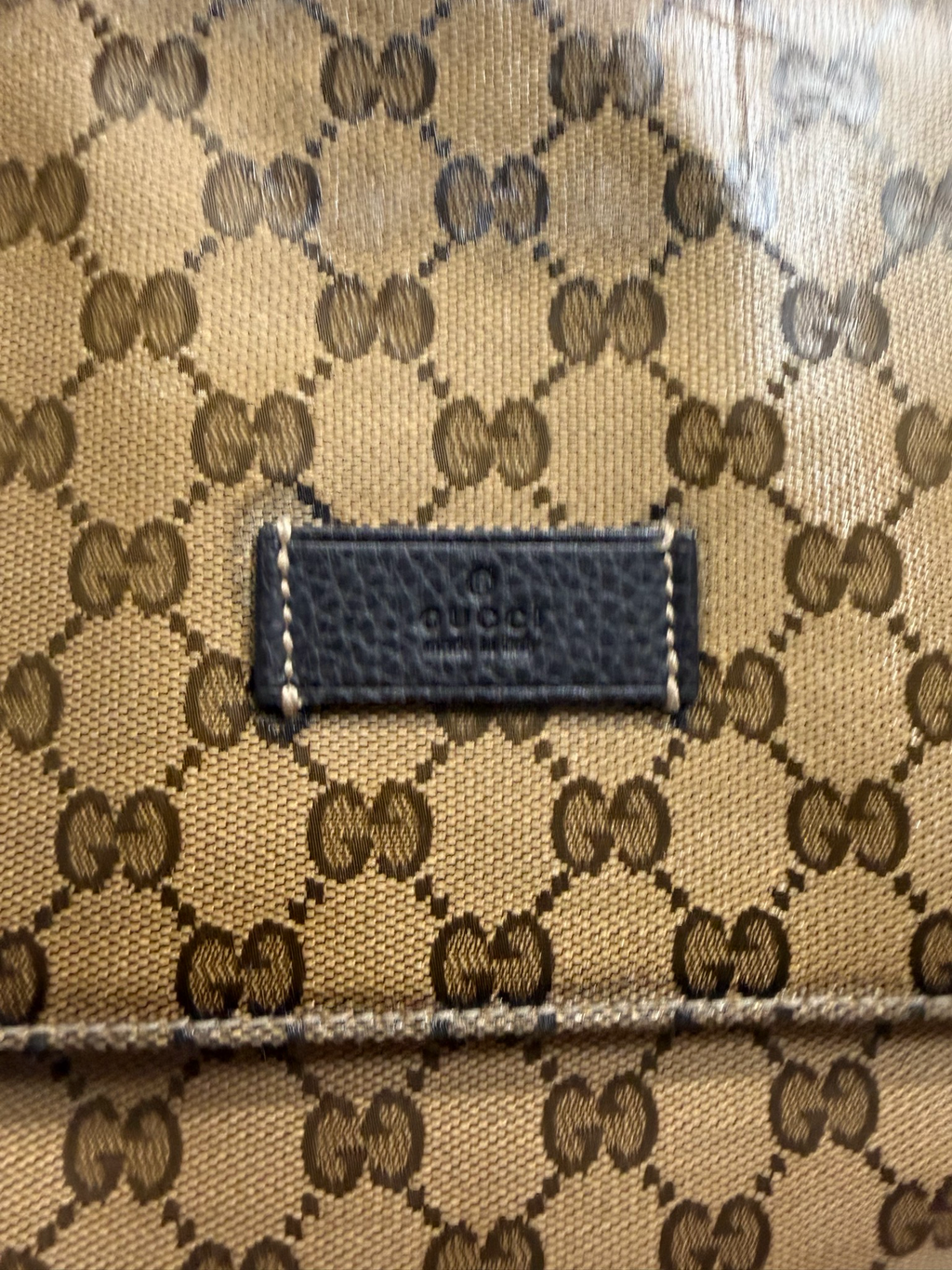 Gucci Monogram Imprime Supreme Messenger Flap Crossbody