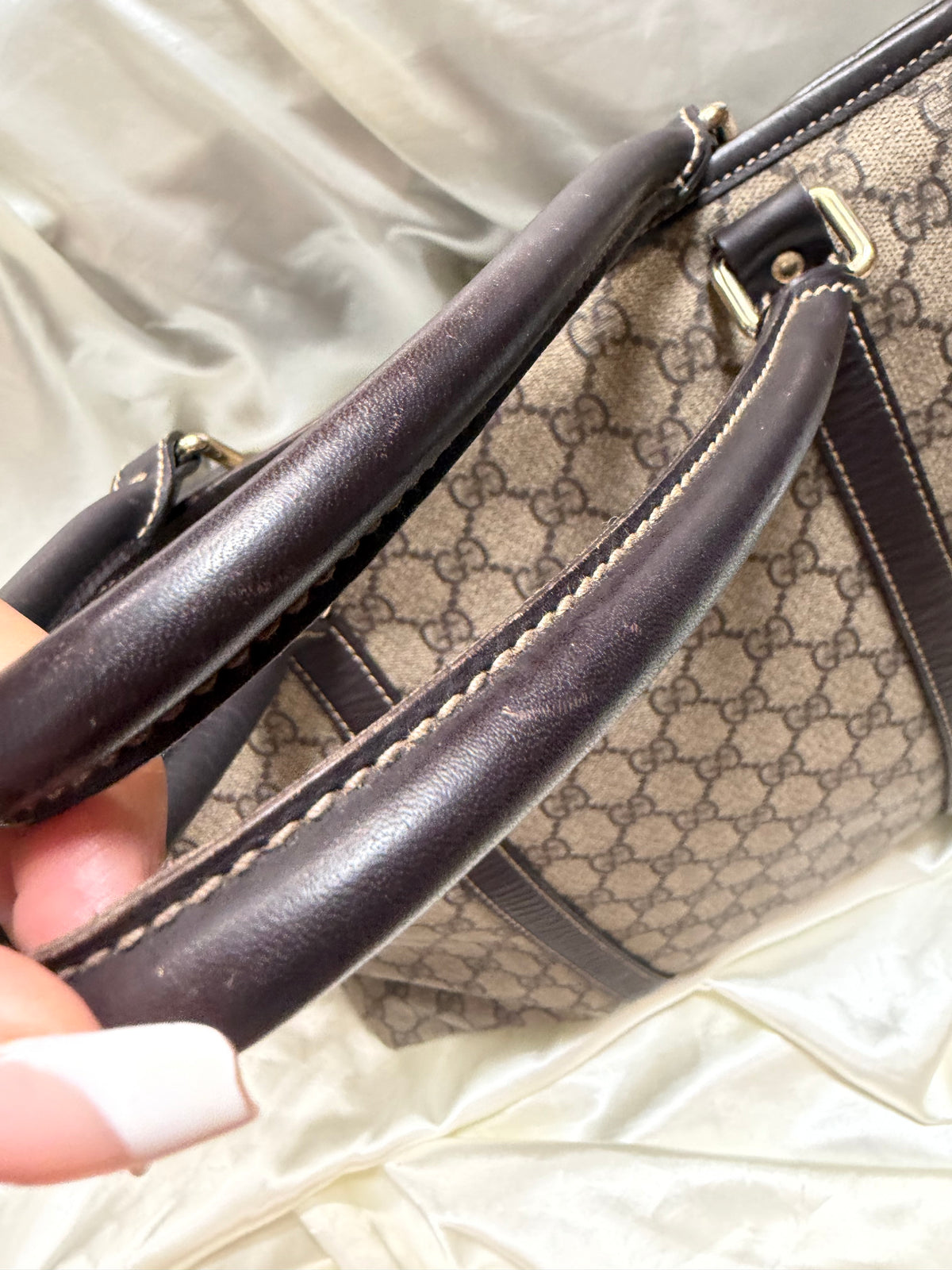 Gucci Monogram Supreme Joy Tote Medium Zipper