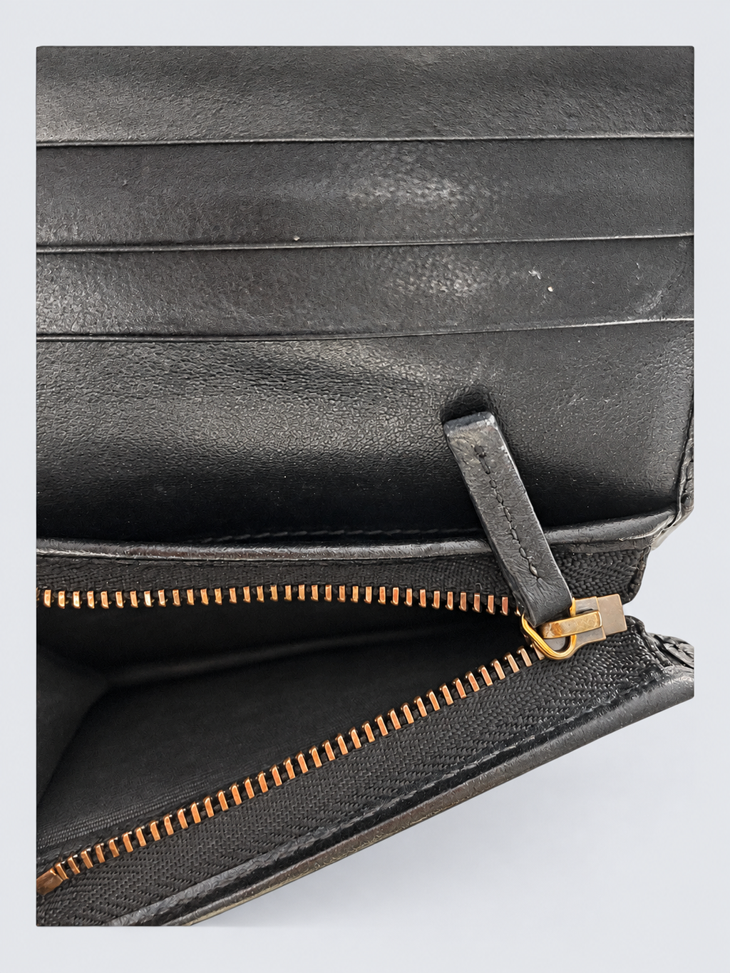 Gucci Matelassé Chevron Wallet in Black