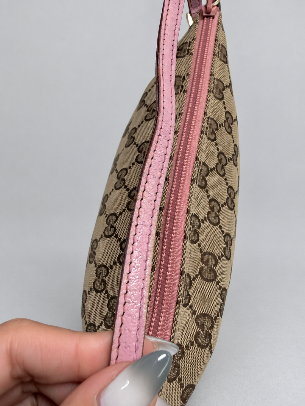 Gucci Monogram Canvas Boat Pochette Zipper Hobo Shoulder Bag