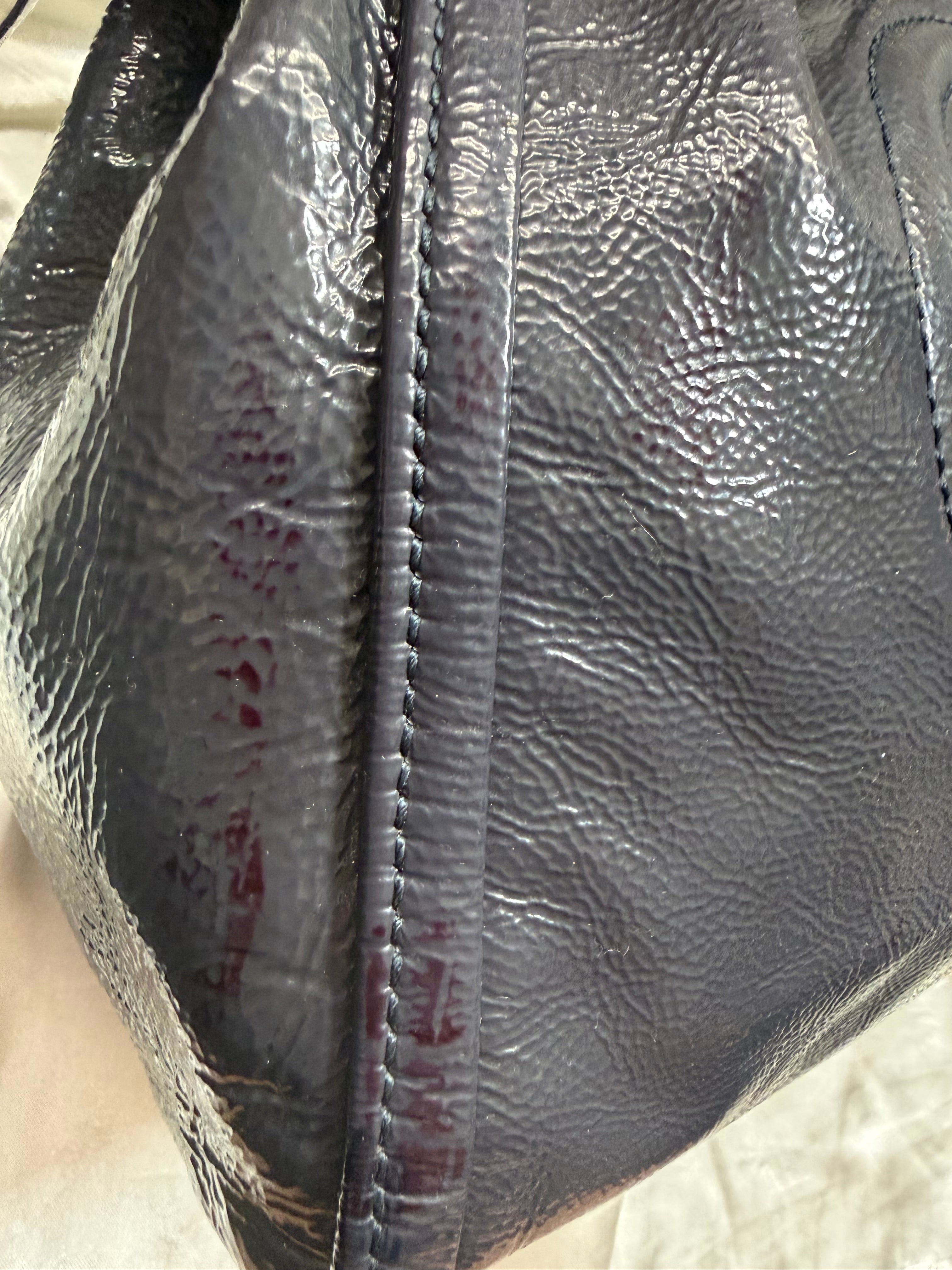 Gucci Leather Patent Soho Small in Navy Blue