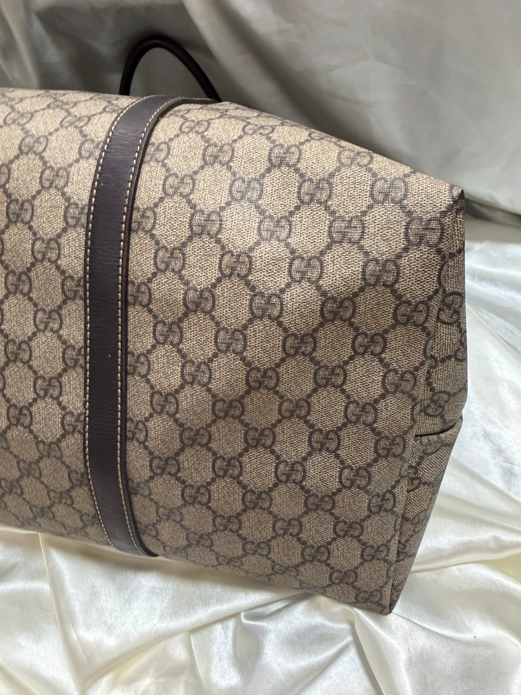 Gucci Monogram Supreme Joy Tote Medium Zipper