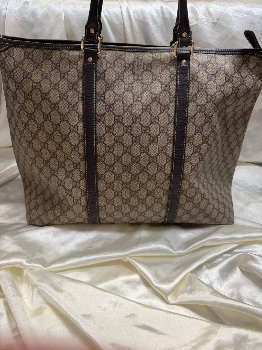 Gucci Monogram Supreme Joy Tote Medium Zipper