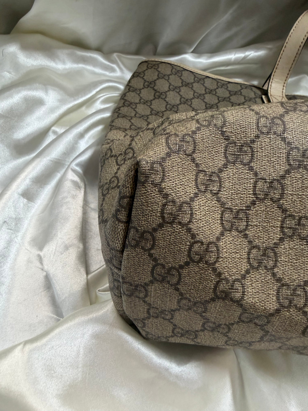 Gucci Monogram Supreme Plus Zipper Tote Shoulder Bag