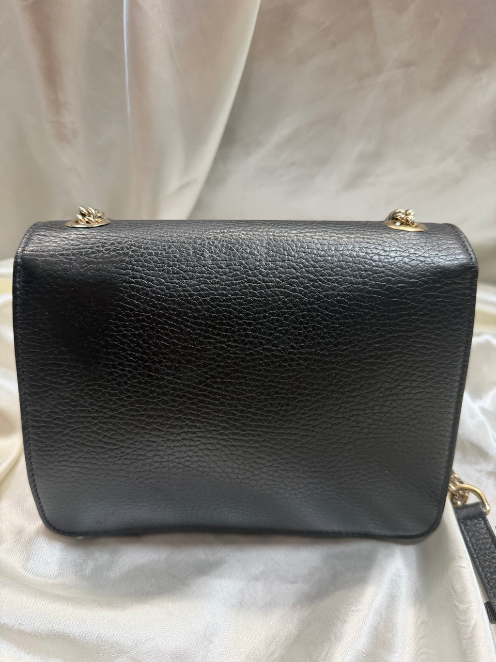 Gucci Pebbled Leather Dollar Interlocking Camera Crossbody Bag Sling