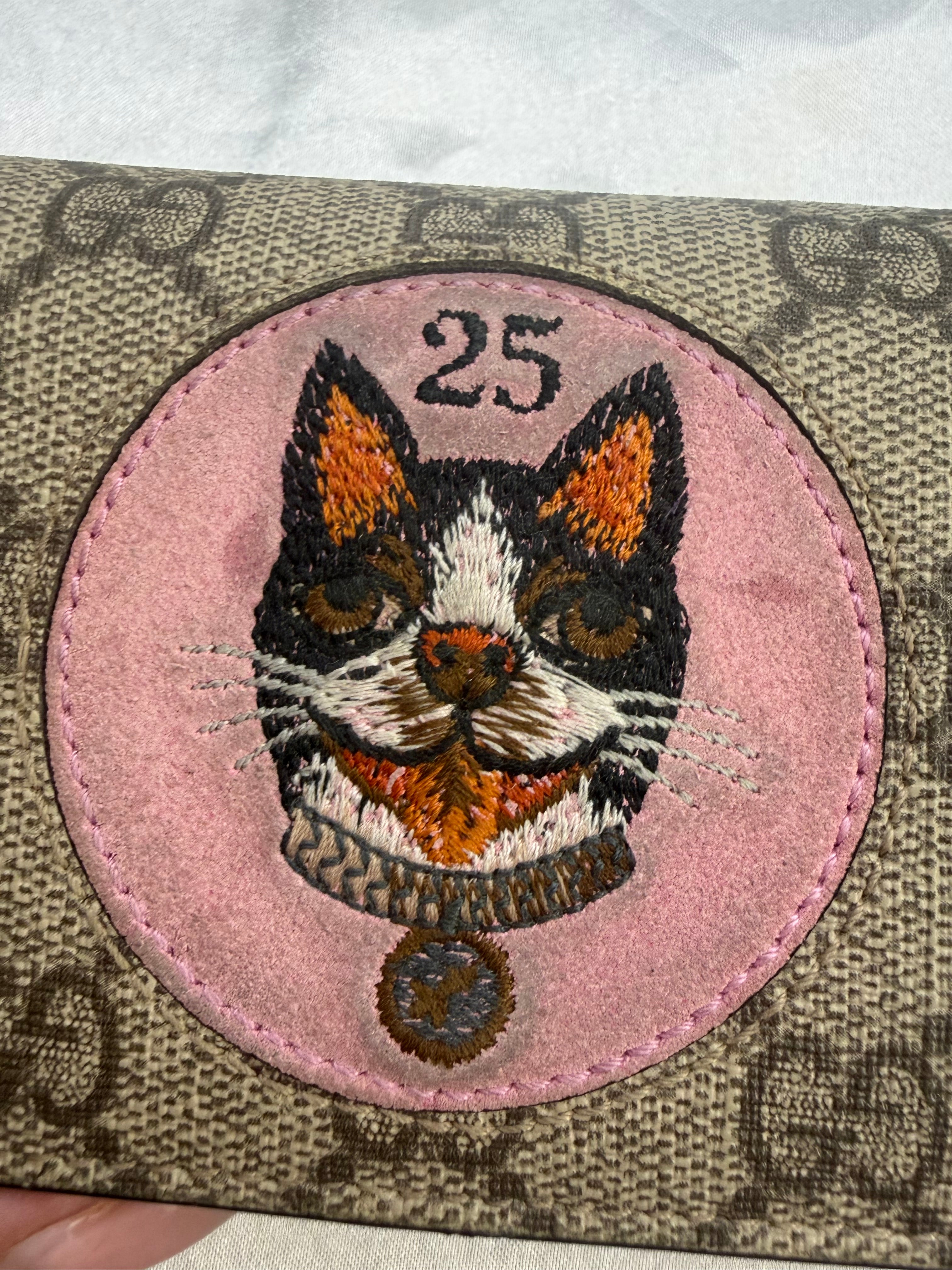 Gucci Monogram Supreme Bosco Patch Card Wallet