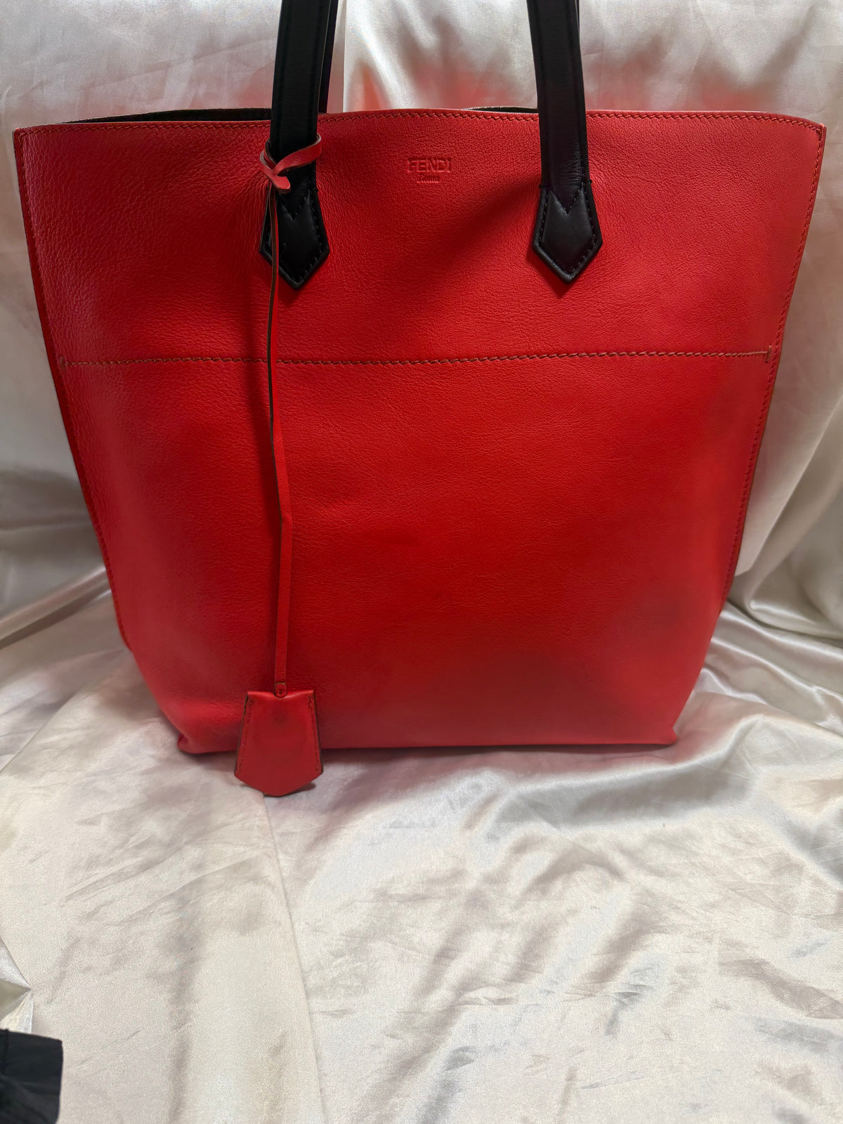 Fendi All in Leather Shopper Vertical Tote