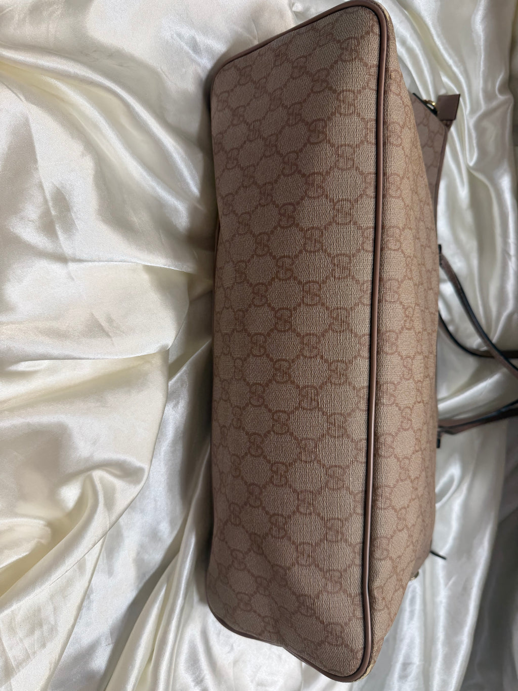 Gucci Monogram Supreme Zipper Tote Medium Shoulder Bag
