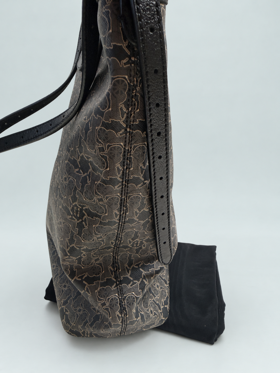 Celine Sulky Carriage Vertical Tote Shoulder Bag