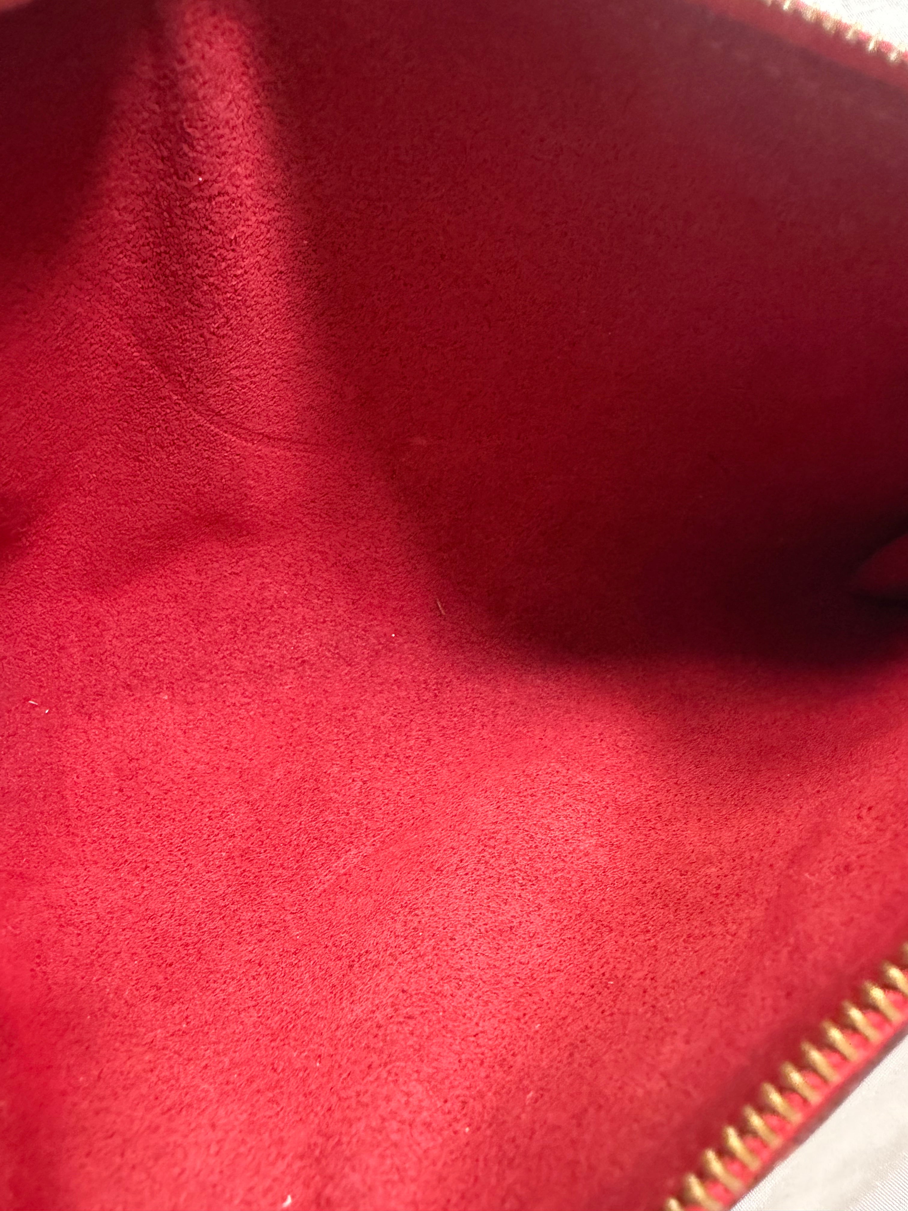 Louis Vuitton Pochette Accesories Hobo Shoulder Bag in Red