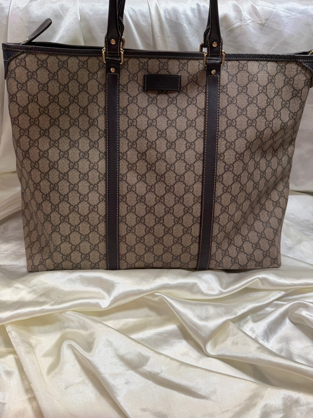 Gucci Monogram Supreme Joy Tote Medium Zipper
