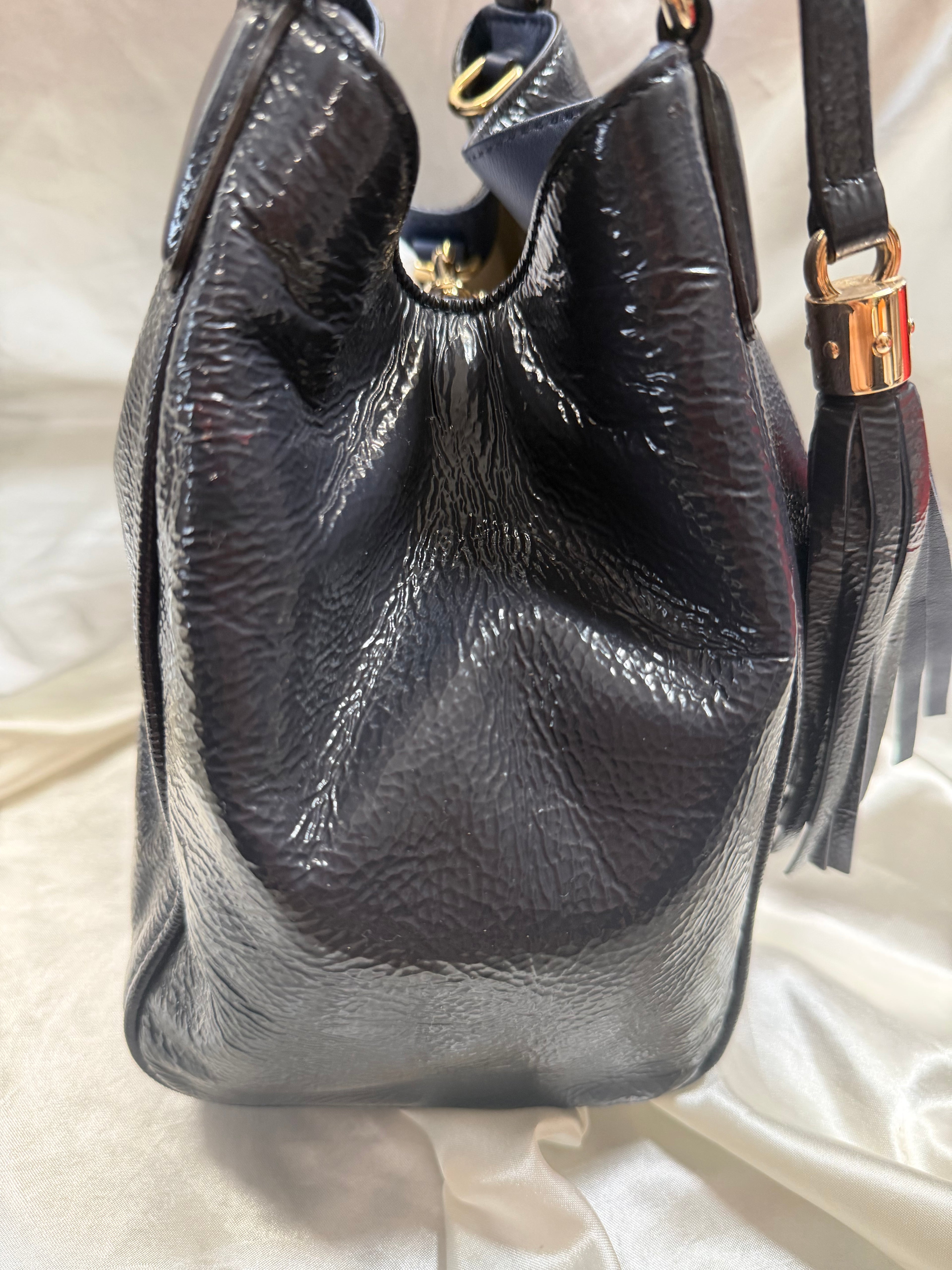 Gucci Leather Patent Soho Small in Navy Blue