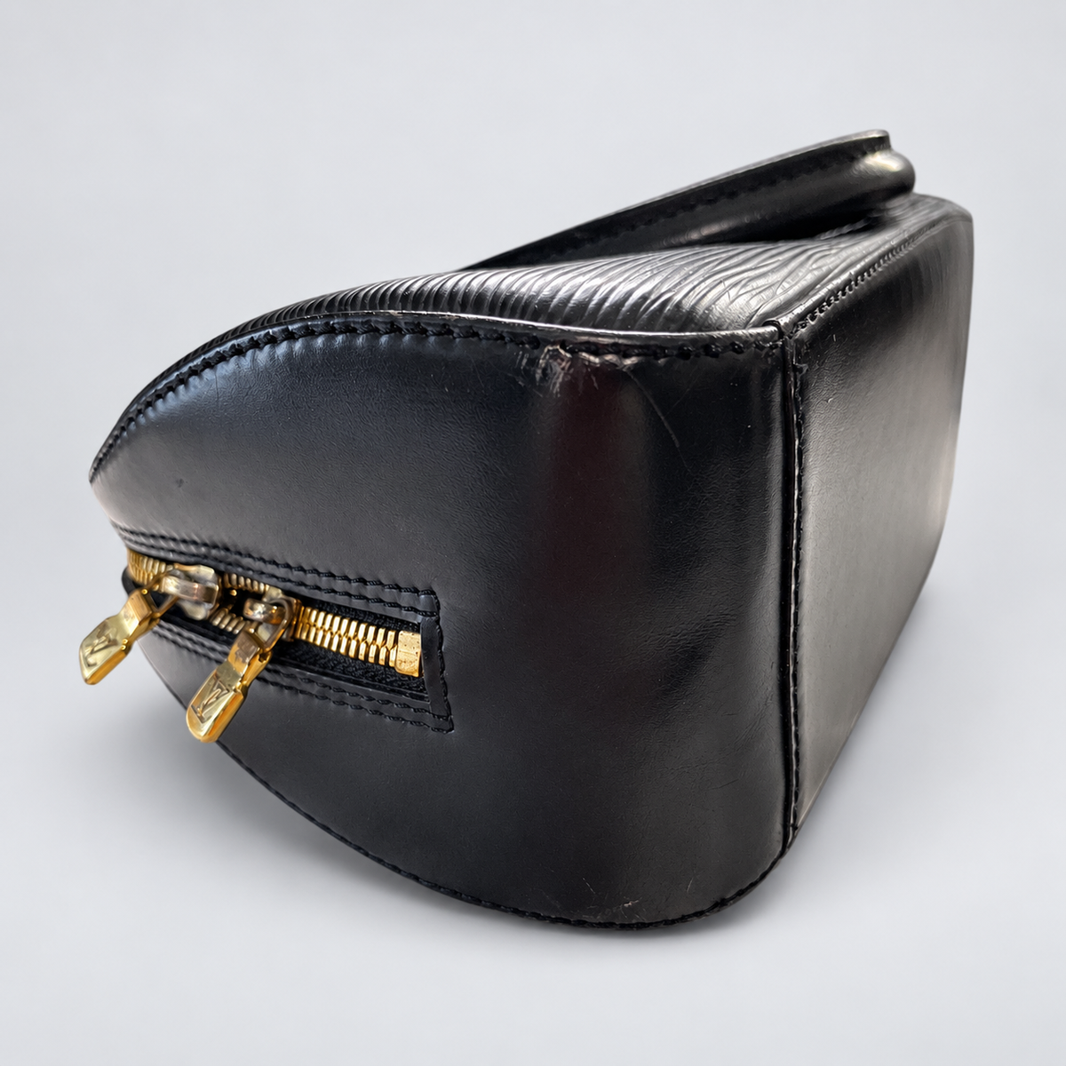 Louis Vuitton Epi Leather Handbag in Black