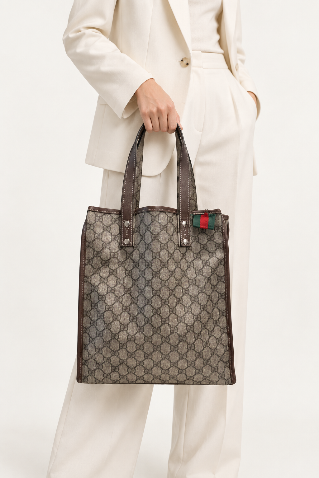 Gucci GG Supreme Canvas Tote in Dark Brown