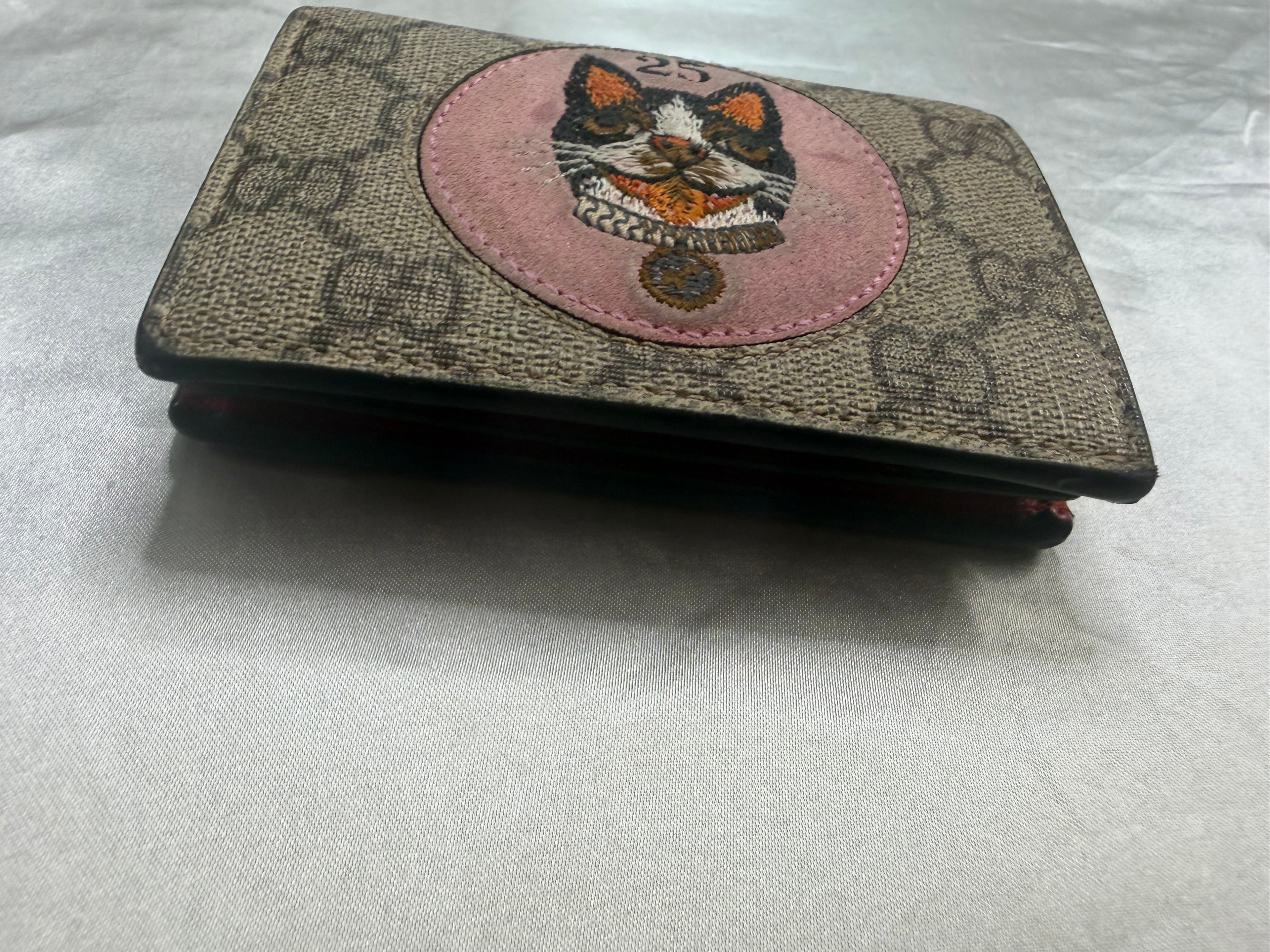 Gucci Monogram Supreme Bosco Patch Card Wallet