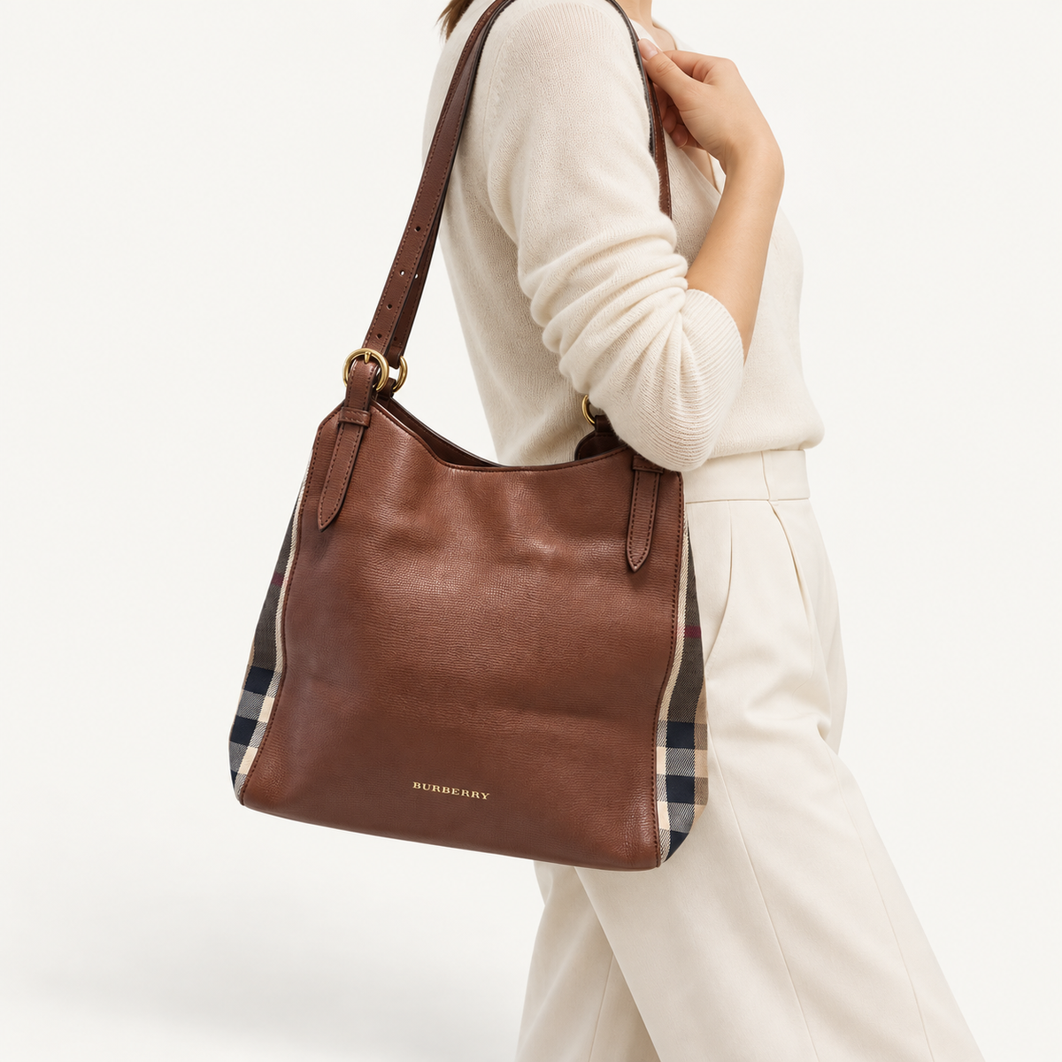 Burberry House Check Tote in Brown