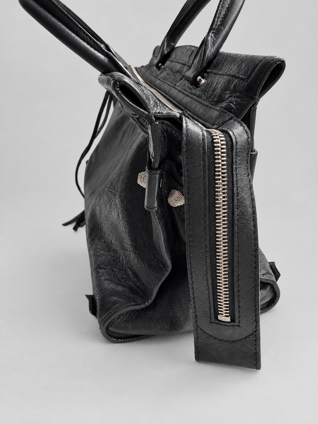Balenciaga Giant City Mute Tote Top Handle