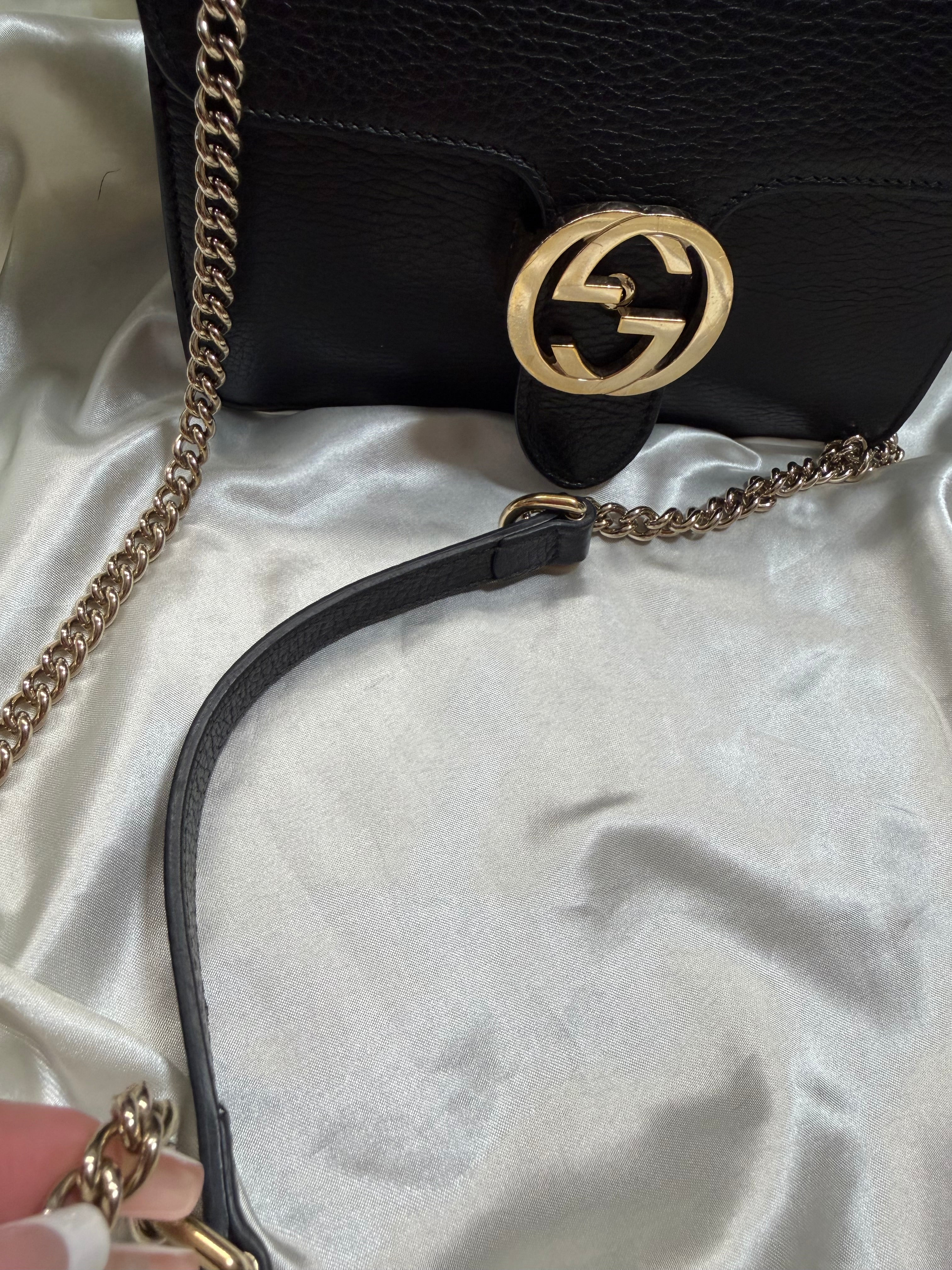 Gucci Pebbled Leather Dollar Interlocking Camera Crossbody Bag Sling