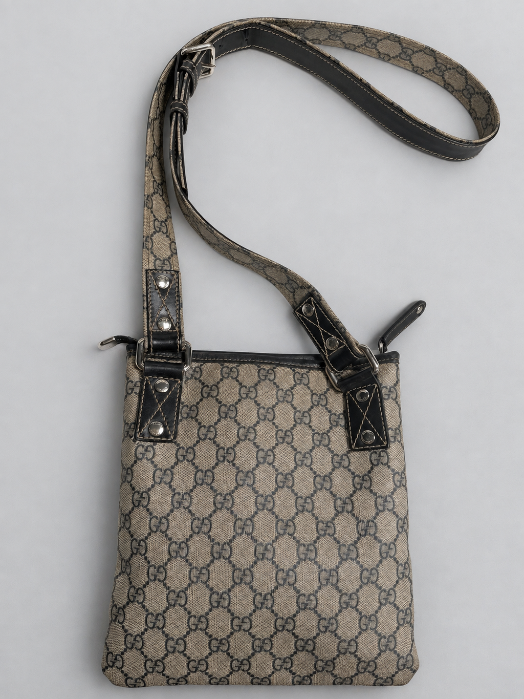 Gucci Supreme Flat Web Loop Messenger Crossbody Sling Bag in Navy Blue