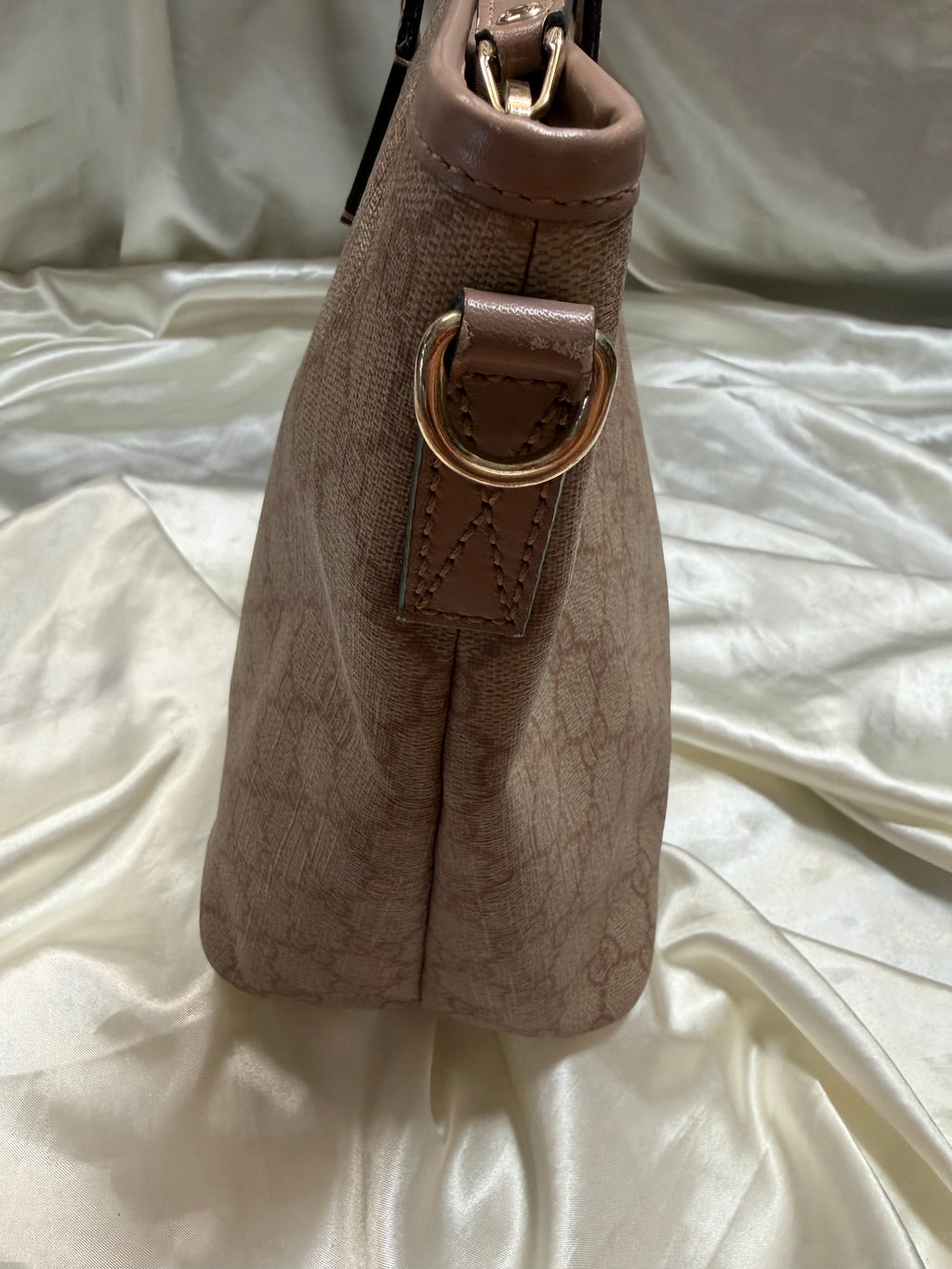 Gucci Monogram Supreme Zipper Tote Medium Shoulder Bag