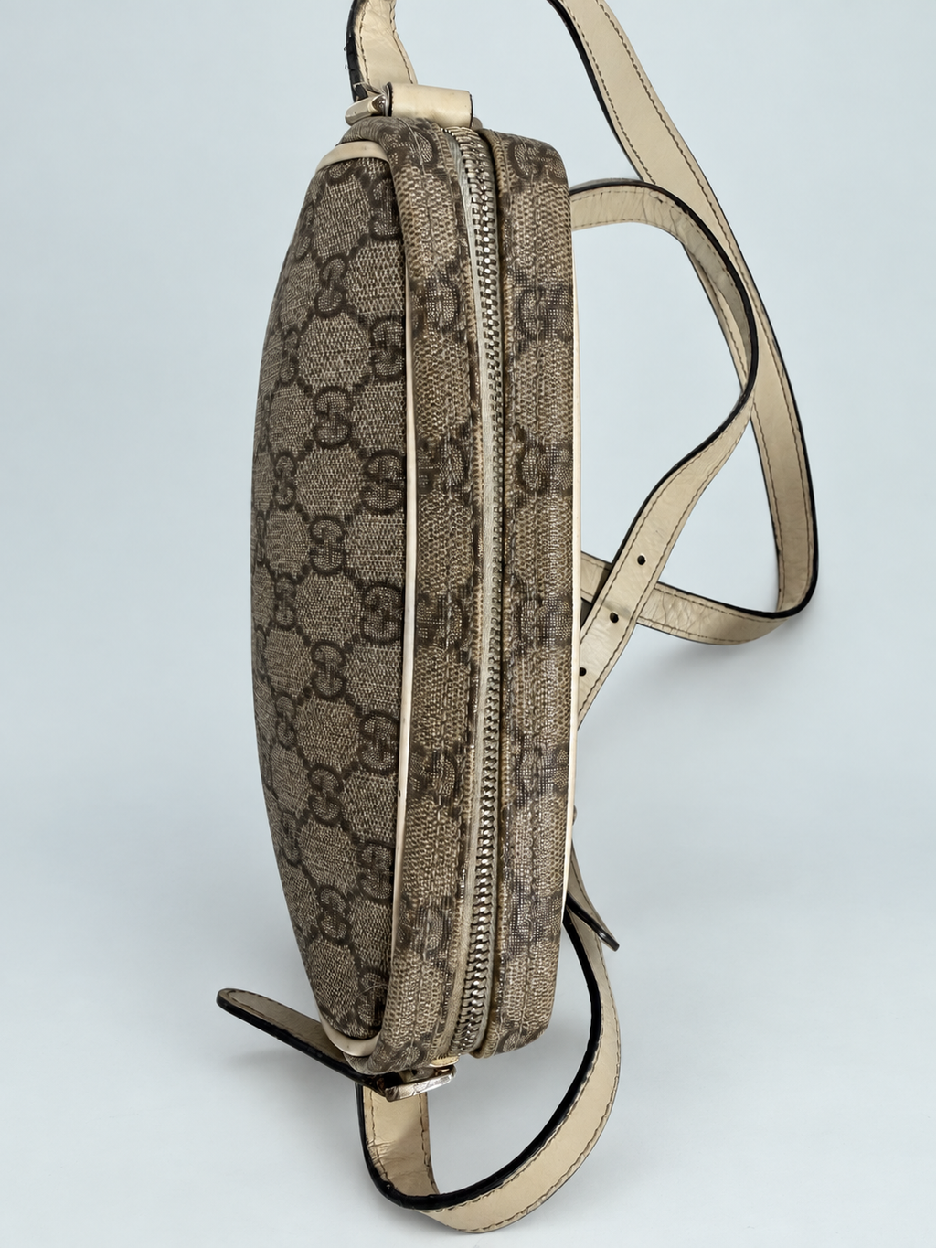 Gucci Supreme Monogram Camera Bag Crossbody