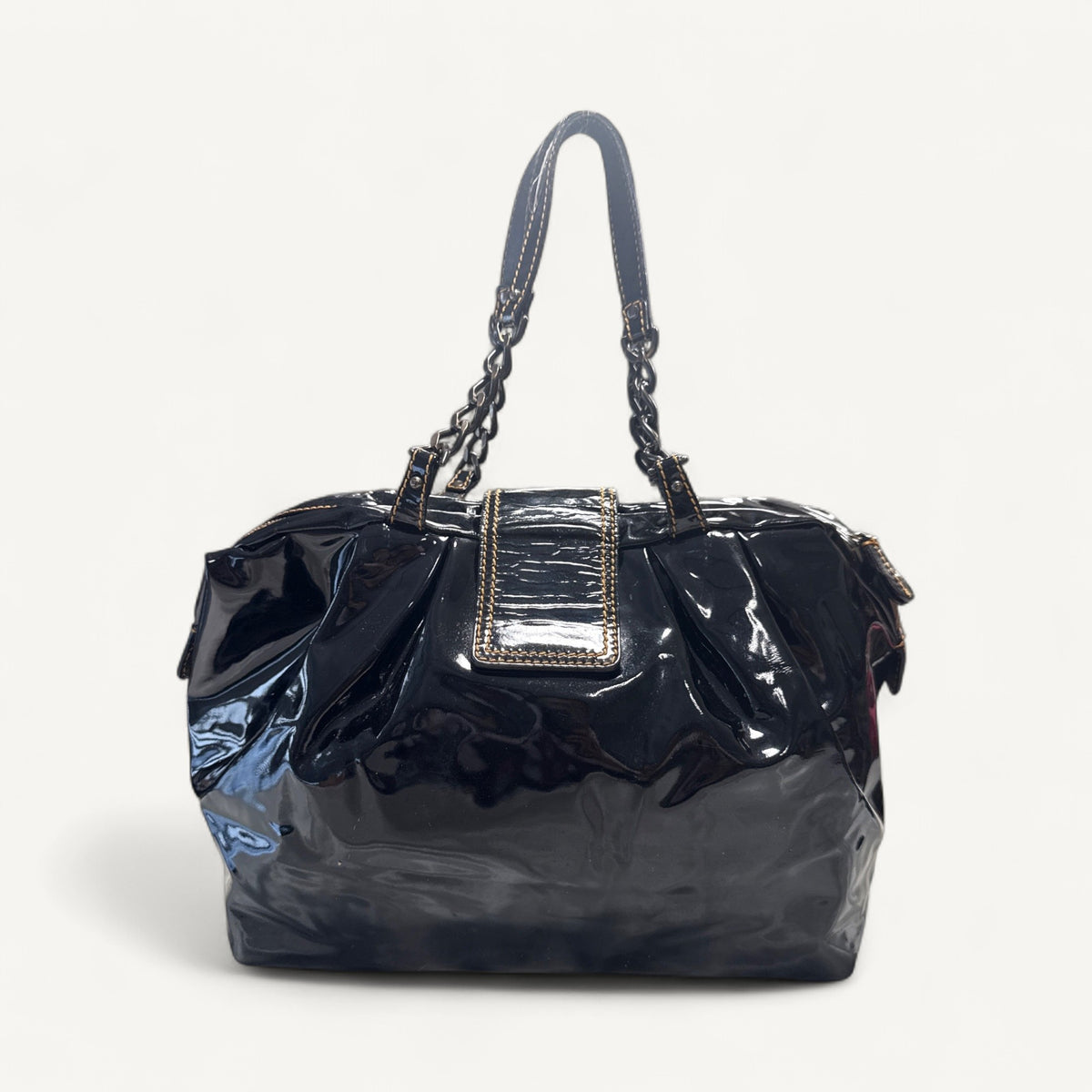 Fendi B. Bag in Black