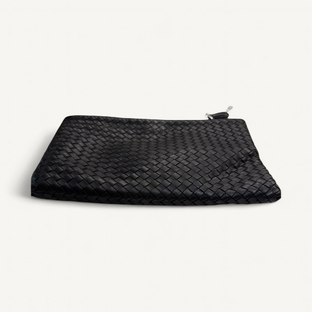 Bottega Veneta Intrecciato Clutch in Black