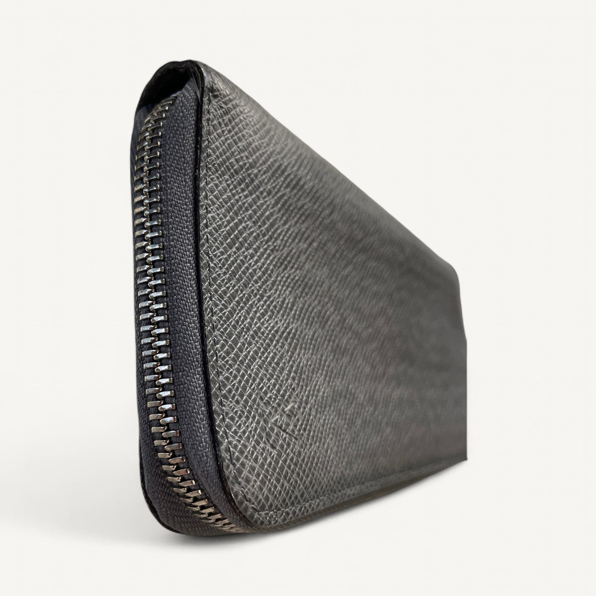Louis Vuitton Taiga Zip-Around Wallet in Gray