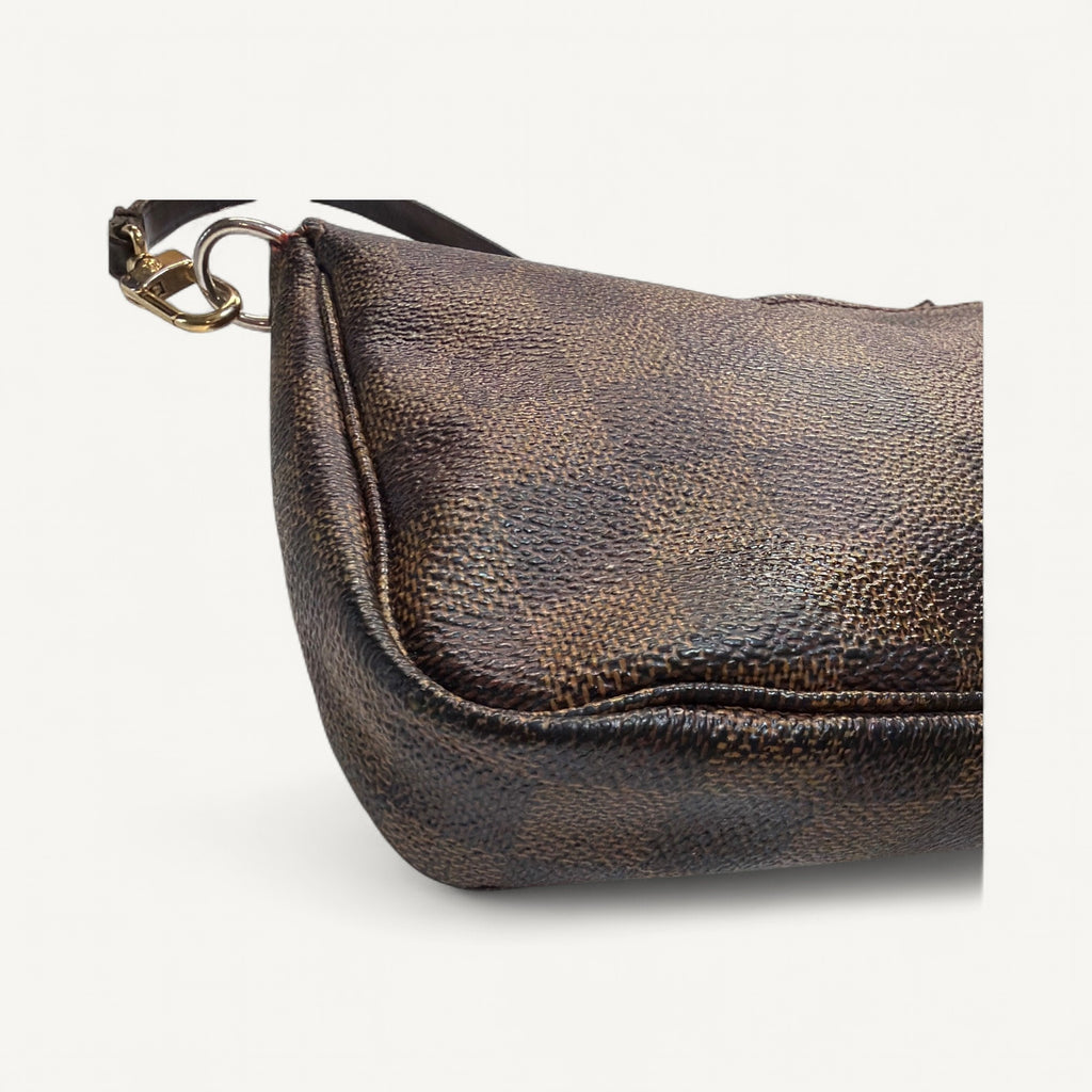 Louis Vuitton in Dark Brown Pochette Accessories Hobo