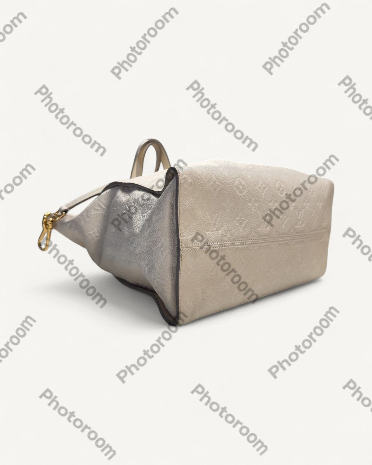 Louis Vuitton Empreinte White Sling Tote in Cream