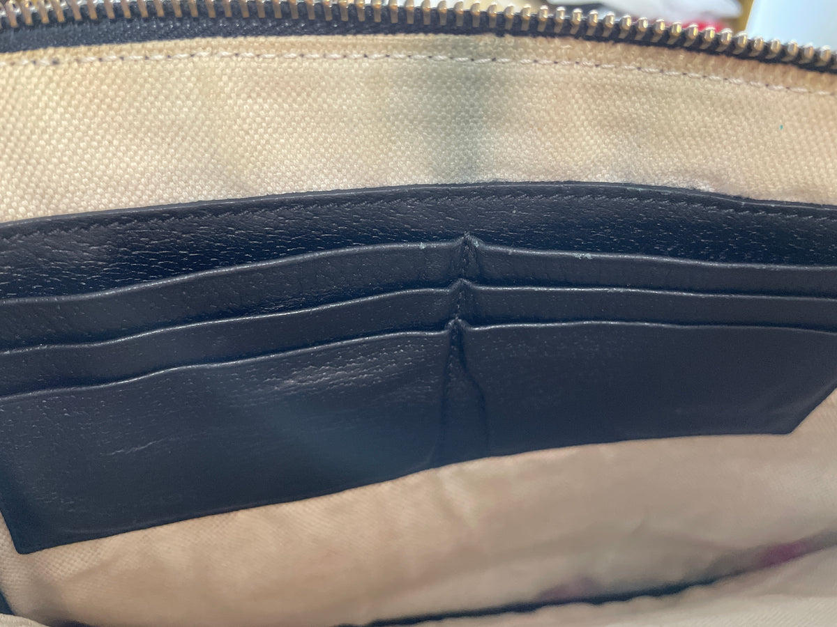 Gucci Zip Pouch in Black