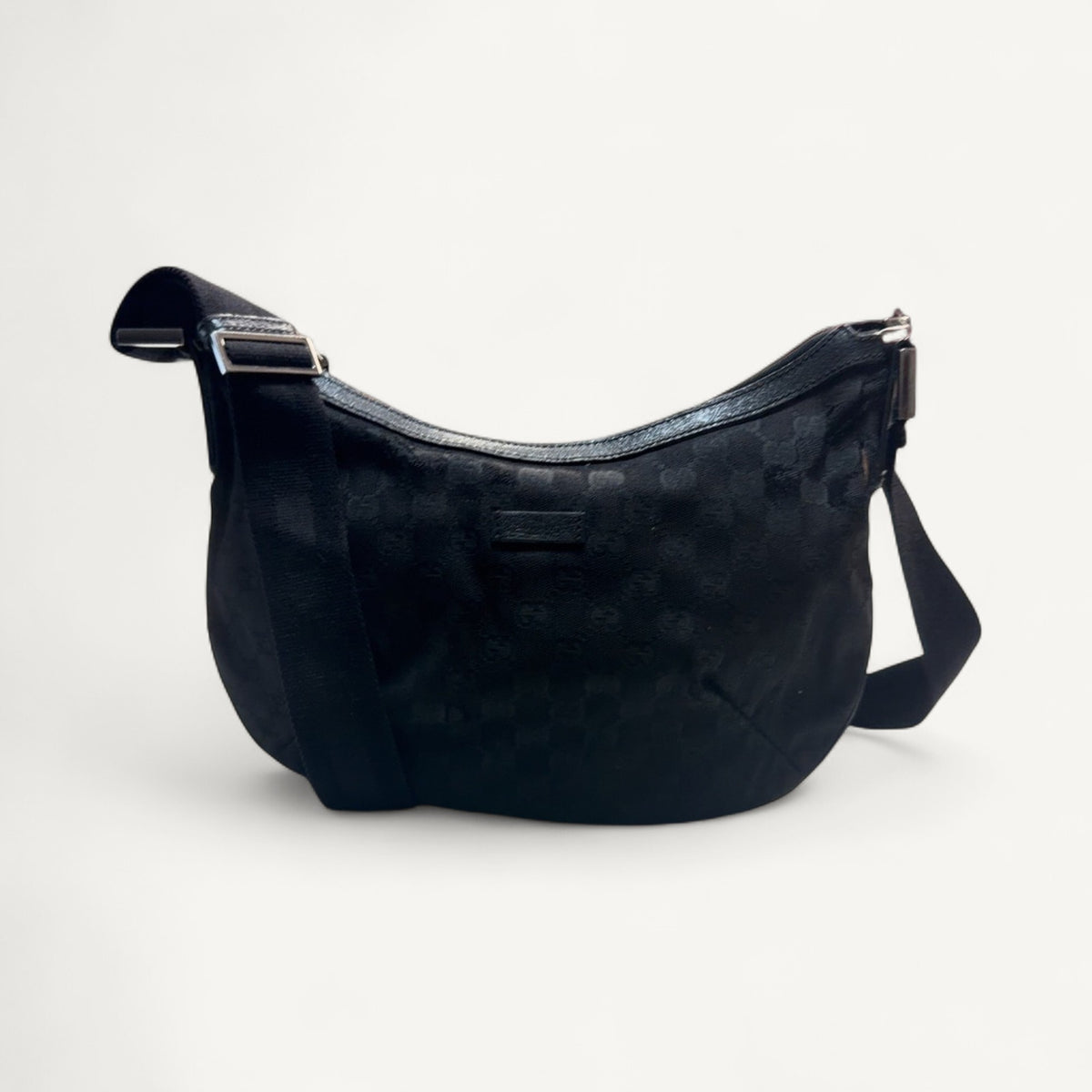 Gucci Crescent Messenger Sling in Black