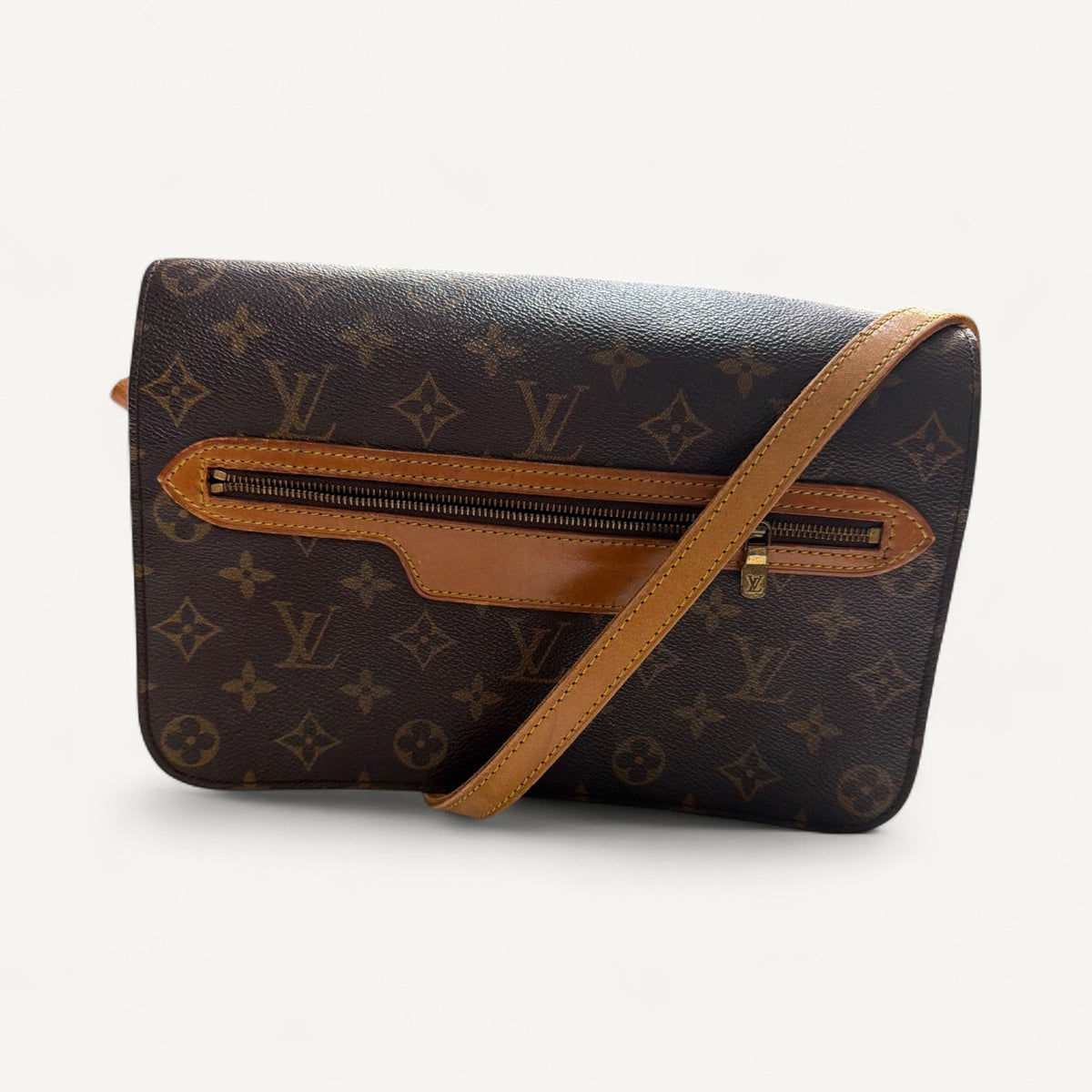 Louis Vuitton Vintage Sling Messenger Bag in Brown
