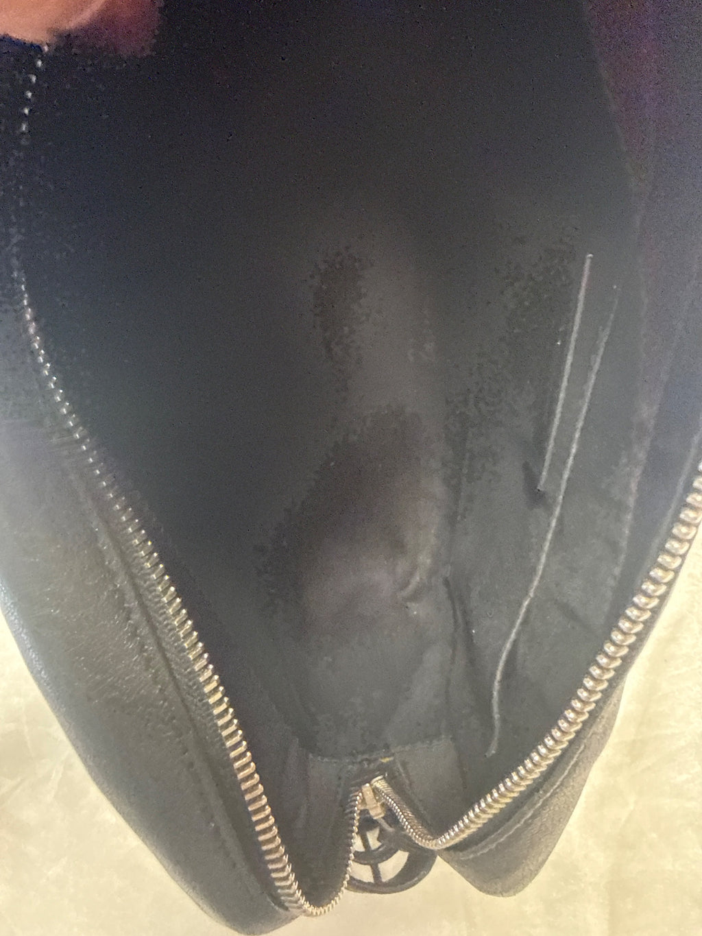 Saint Laurent Crossbody Bag in Black