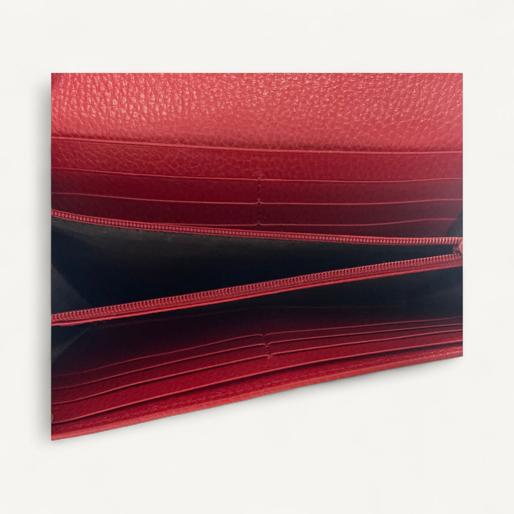 Gucci Interlocking G Wallet in Red
