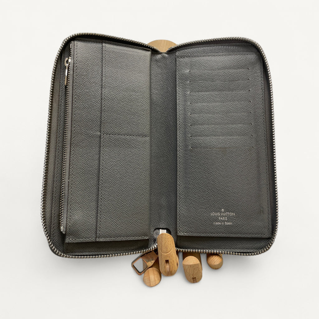 Louis Vuitton Taiga Zip-Around Wallet in Gray