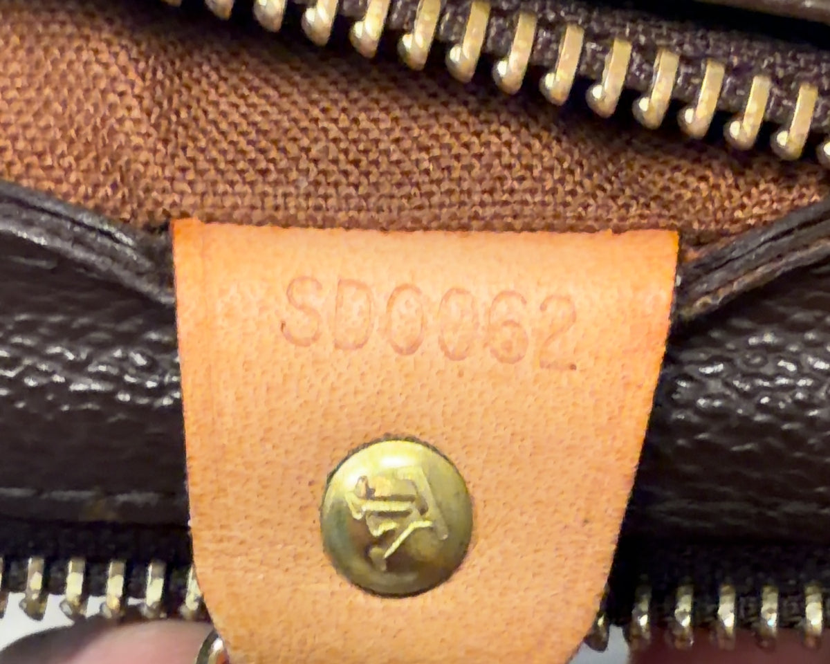 Louis Vuitton Monogram Canvas Tote in Brown