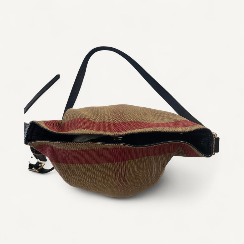 Burberry House Check Bucket Bag in Brown