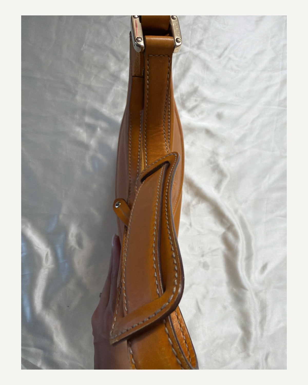 Gucci Calfskin Leather Hobo Hysteria Hobo Bag in Brown