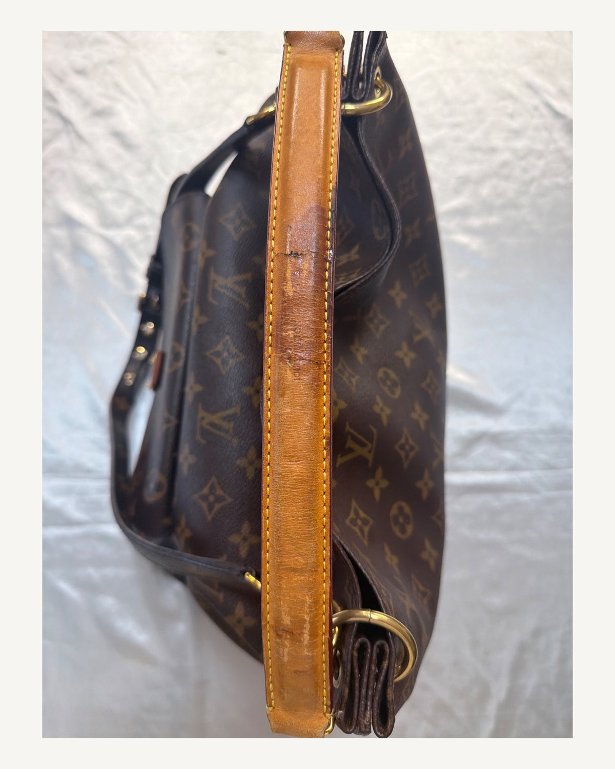 Louis Vuitton Metis Hobo Sling in Dark Brown