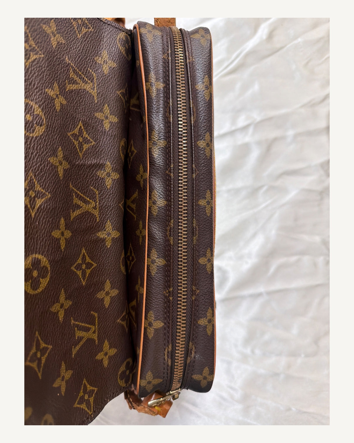 Louis Vuitton Vintage Sling Messenger Bag in Brown