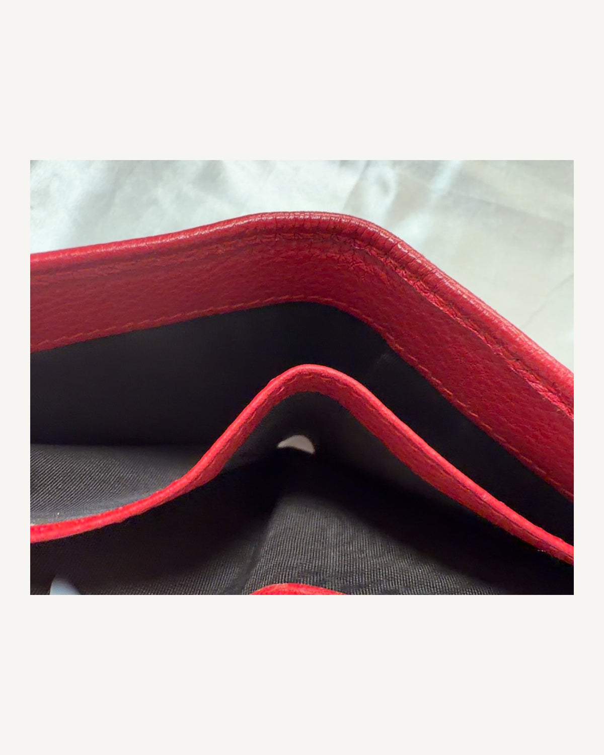 Gucci Marmont Trifold Wallet in Red